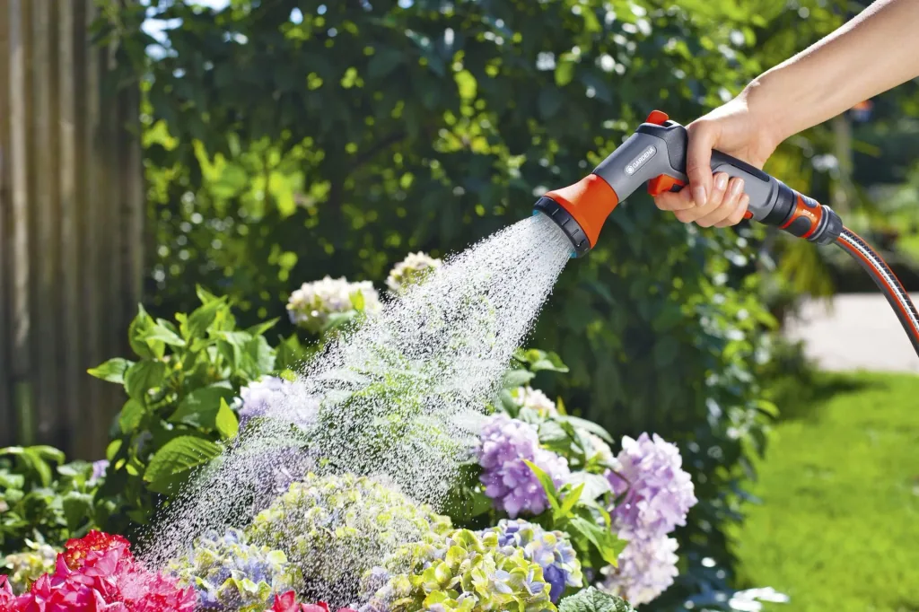 Classic watering spray SB 18311-20, ergonomic impulse trigger with permanent lock