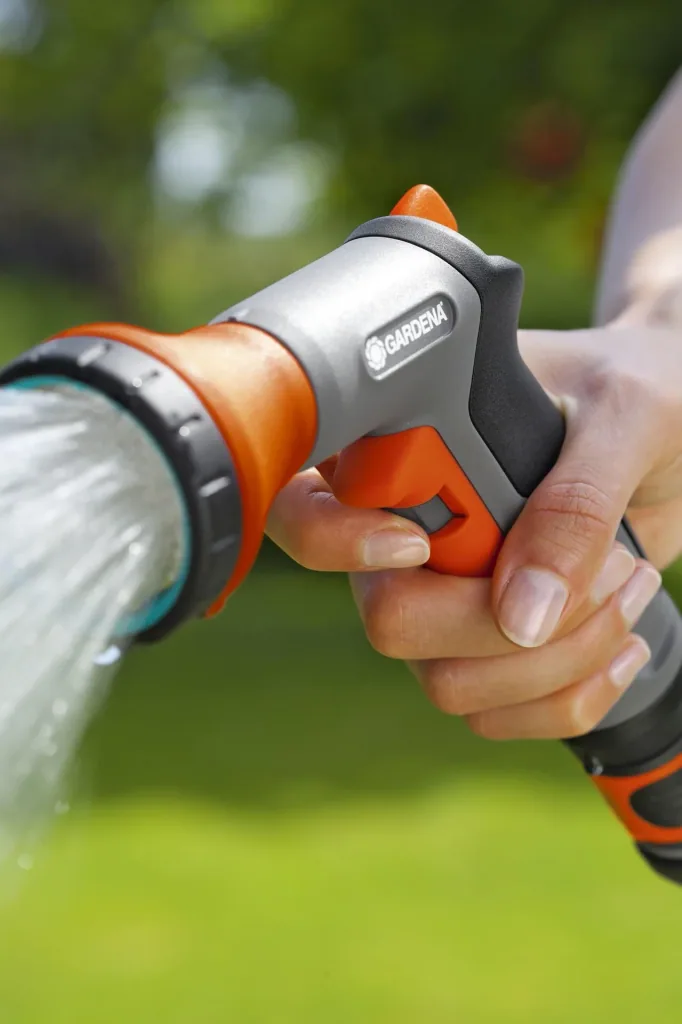 Classic watering spray SB 18311-20, ergonomic impulse trigger with permanent lock