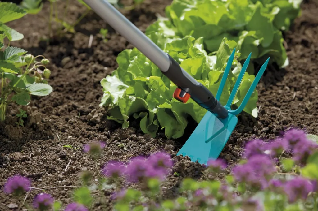 Combisystem garden hoe, straight blade, 3 tines, working width 9 cm