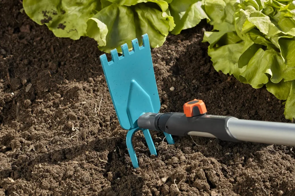 Combisystem garden hoe, straight blade, 3 tines, working width 9 cm