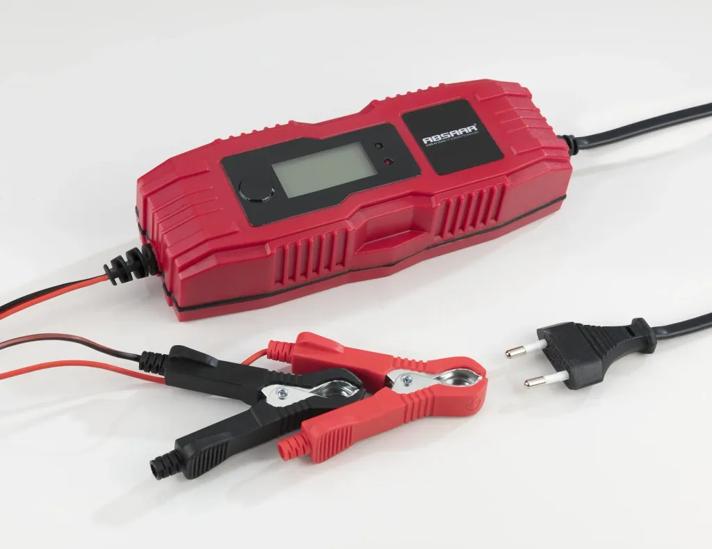 Battery charger 6/12 Volt - 4 Ampere