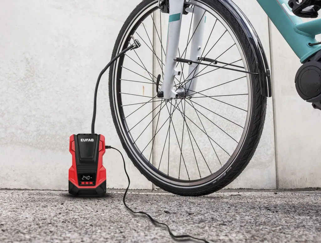 Dual Power Compressor with 12V and 230V connection