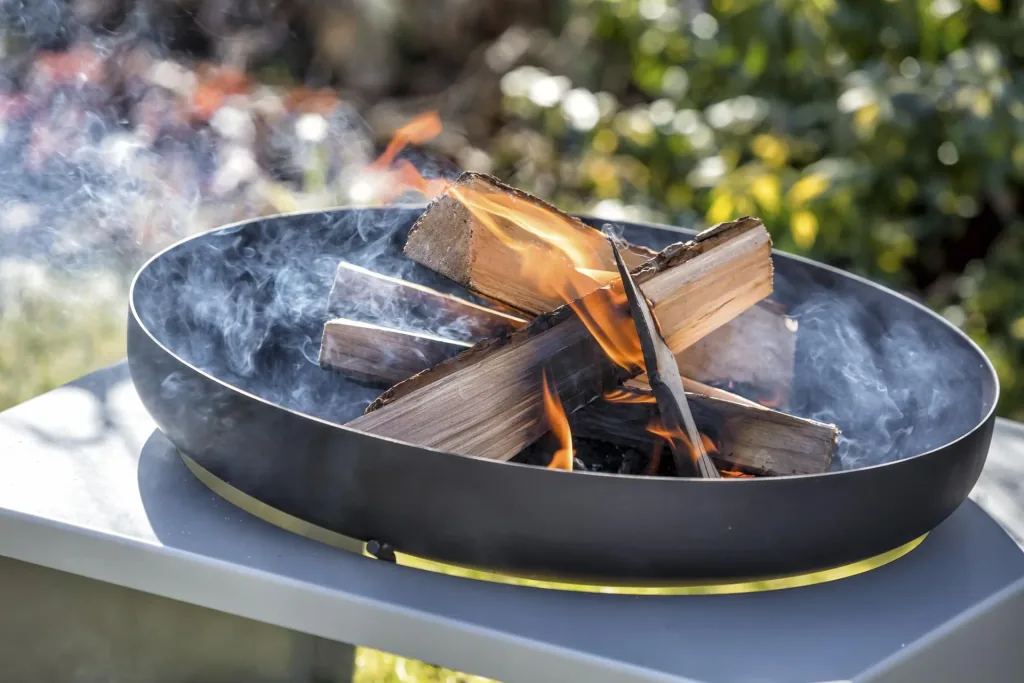 Modern fire bowl with grill grate