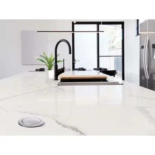 Pop-up socket with 4 sockets - Pin-earth