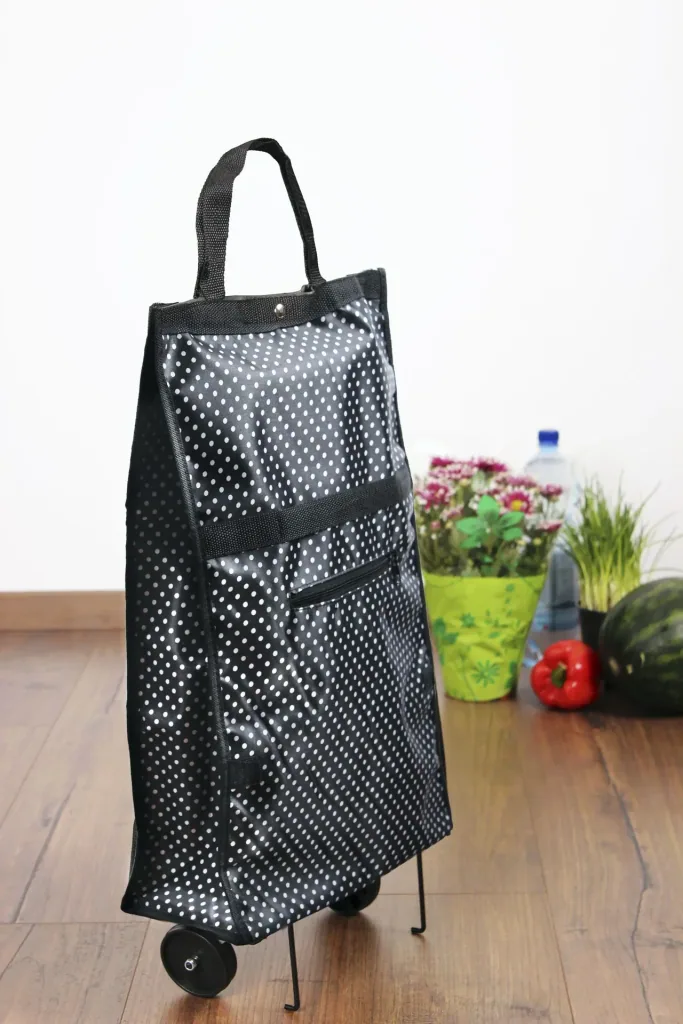 Shopping trolley, foldable