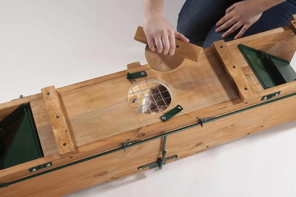 wooden box trap