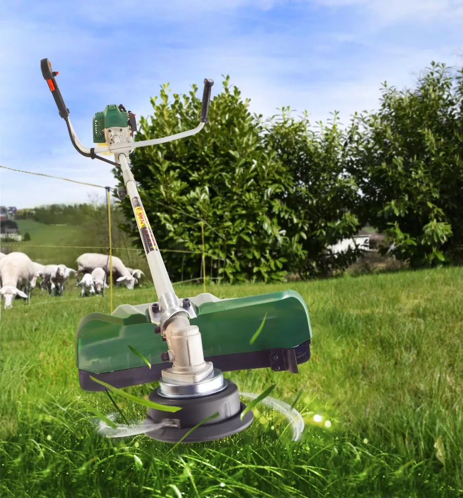 Petrol brush cutter