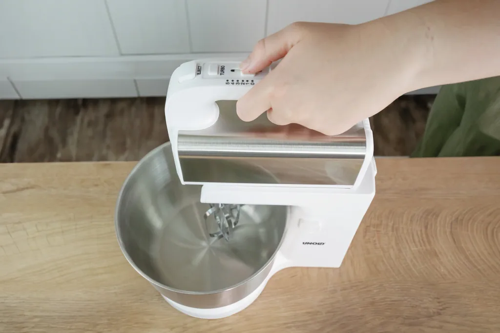 Hand mixer with mixing bowl Hannah