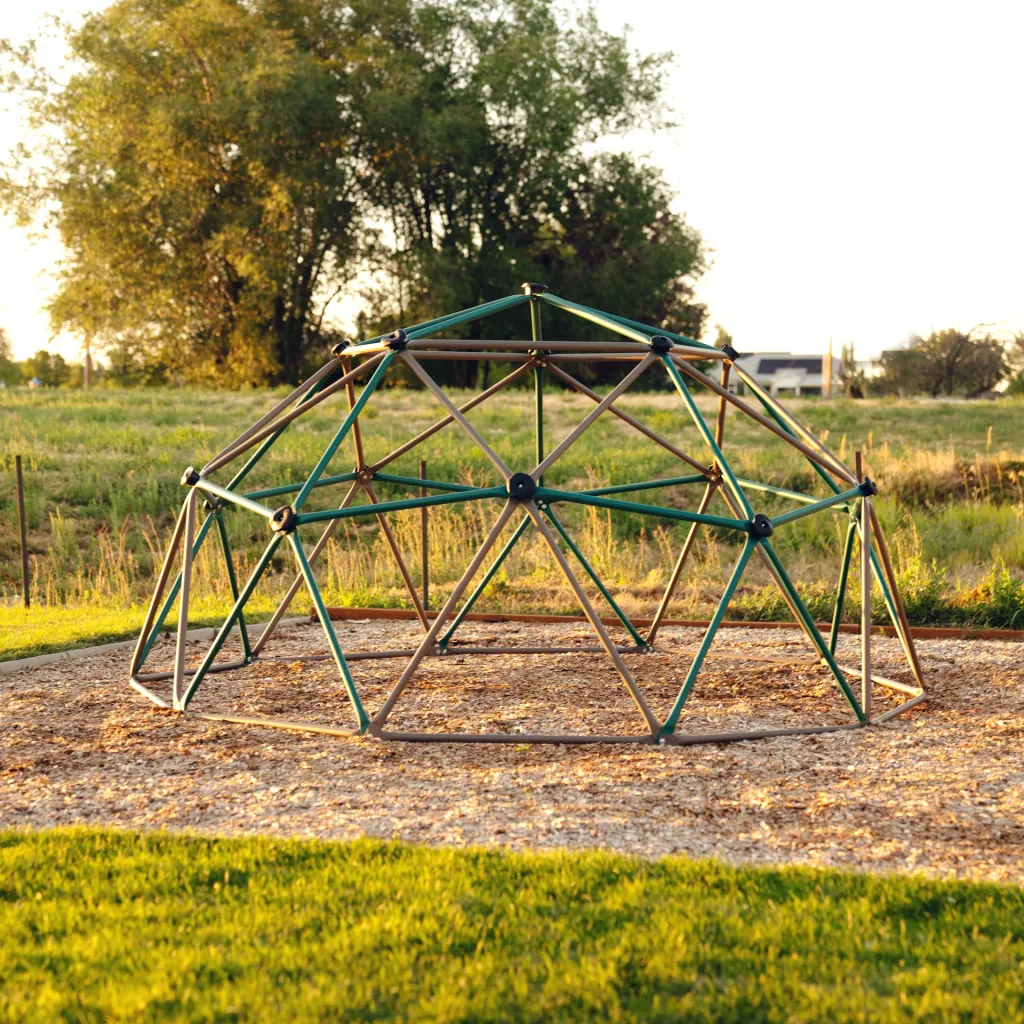 Geodome climbing sphere with tent