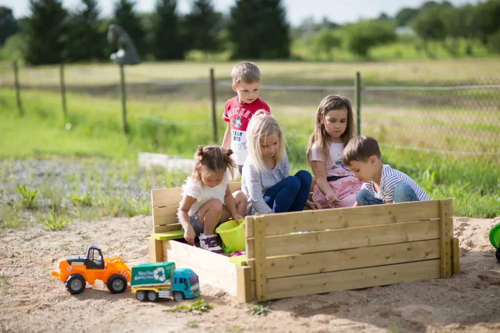 Deluxe Sandpit