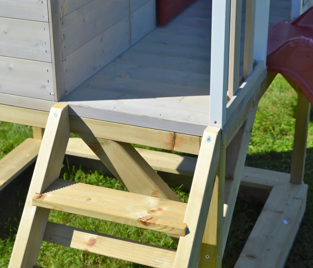 Alpaca playhouse