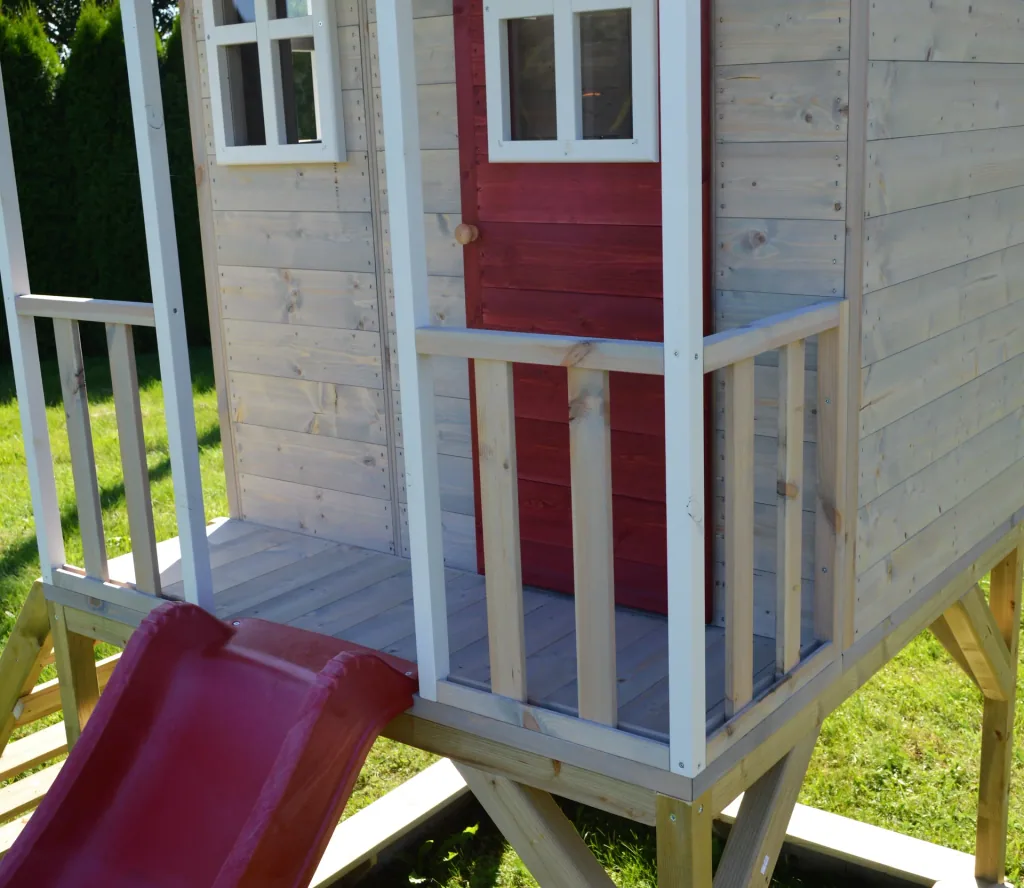 Alpaca playhouse