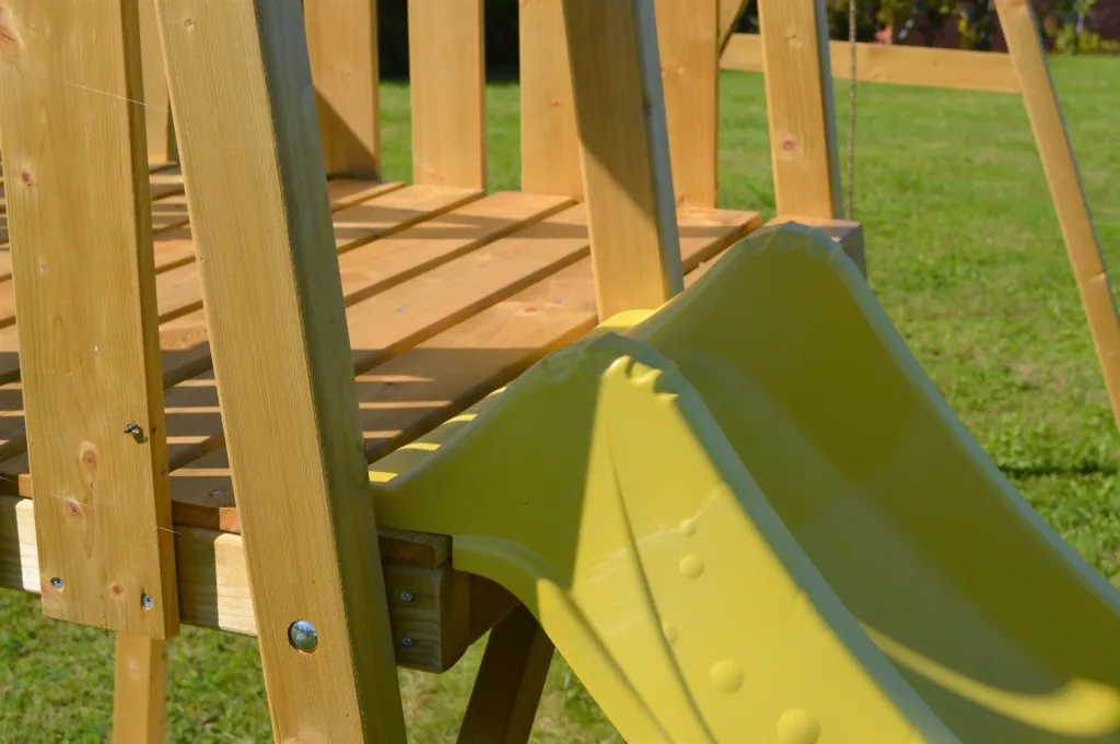 Penguin play tower
