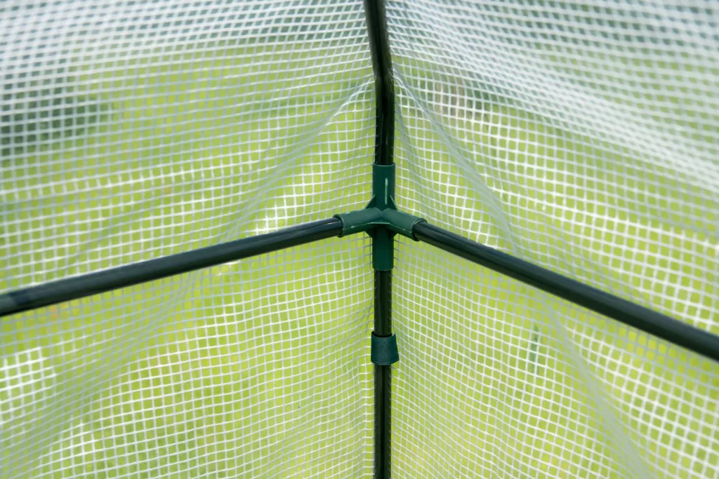 Polytunnel winter tent with floor Chili