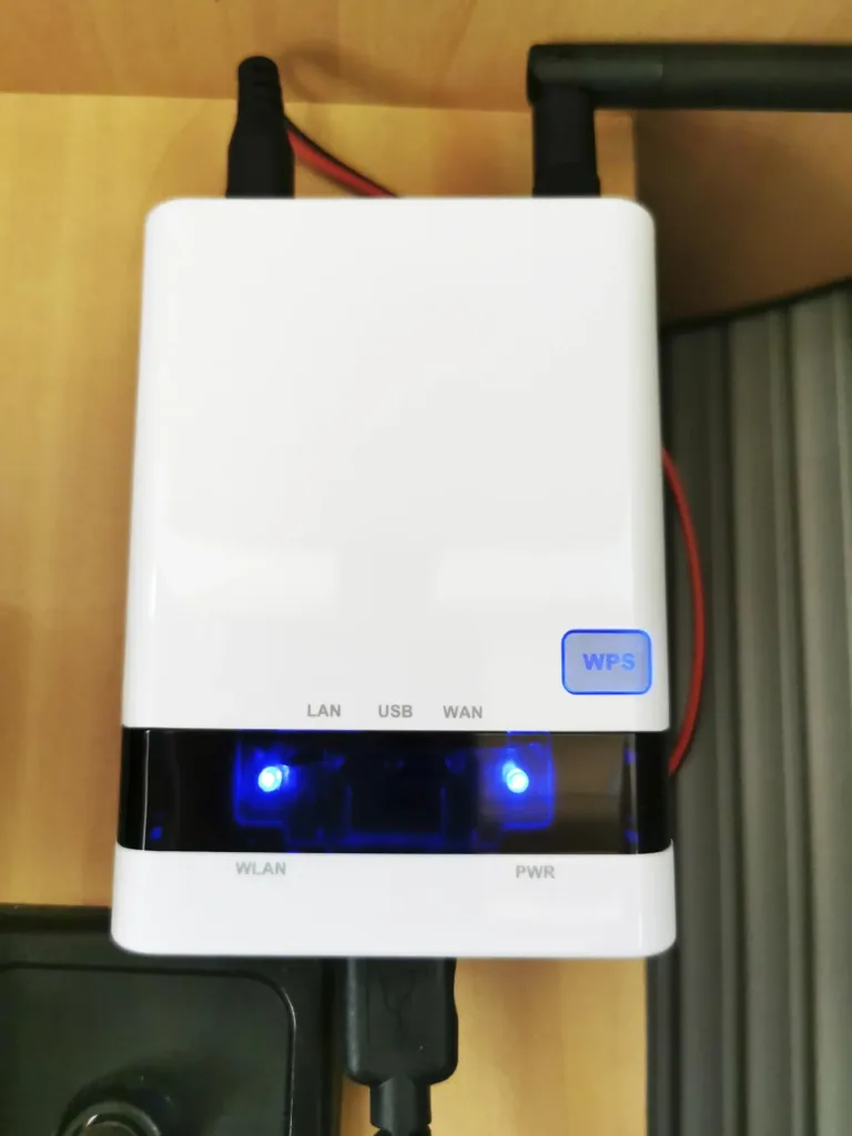 RangeMaster WiFi antenna and router