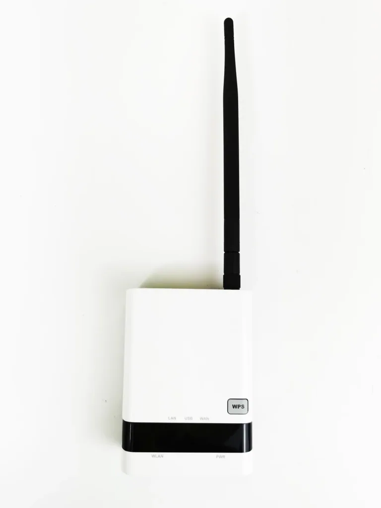 RangeMaster WiFi antenna and router