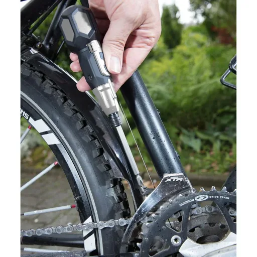COMPACT HANDLE 3.6V LI-ION SCREWDRIVER WITH LED LAMP AND USB CHARGING CABLE