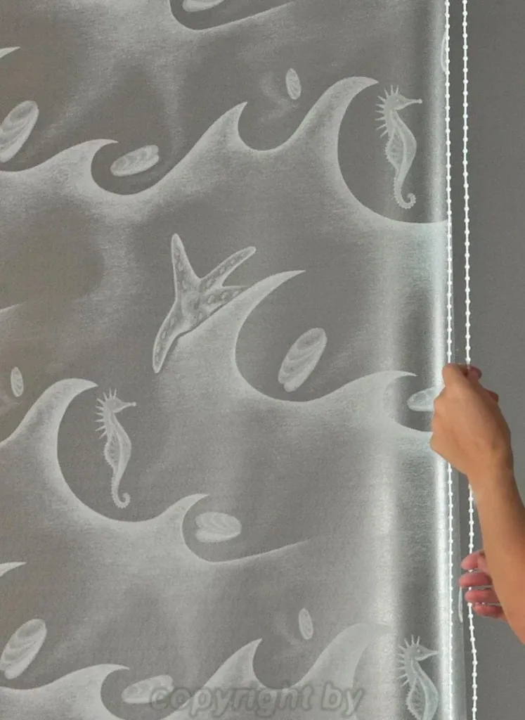 Cassette shower blind De Luxe "Ocean white", 134 cm - side pull