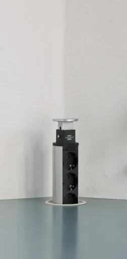 Table power strip Tower Power 3-way, 2 USB ports