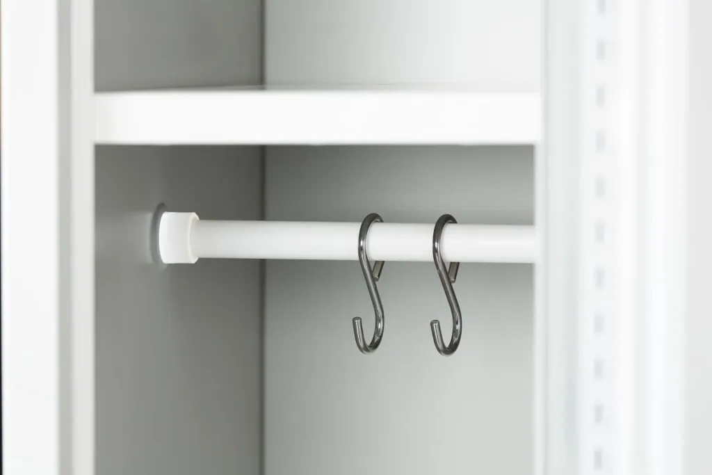 Locker PL Series - 1 door with key lock, 300 mm deep, grey