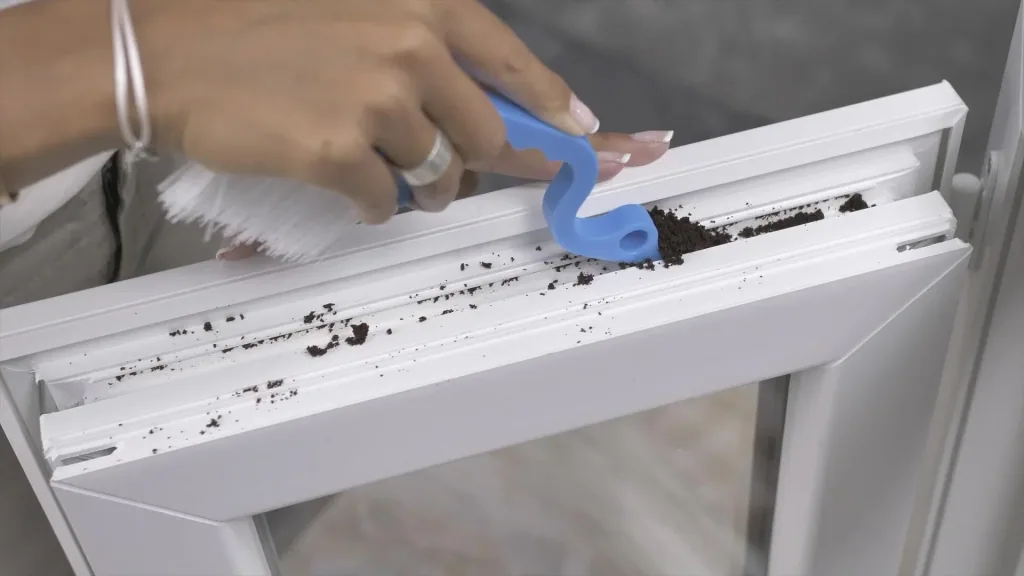 Window frame brush 2-in-1