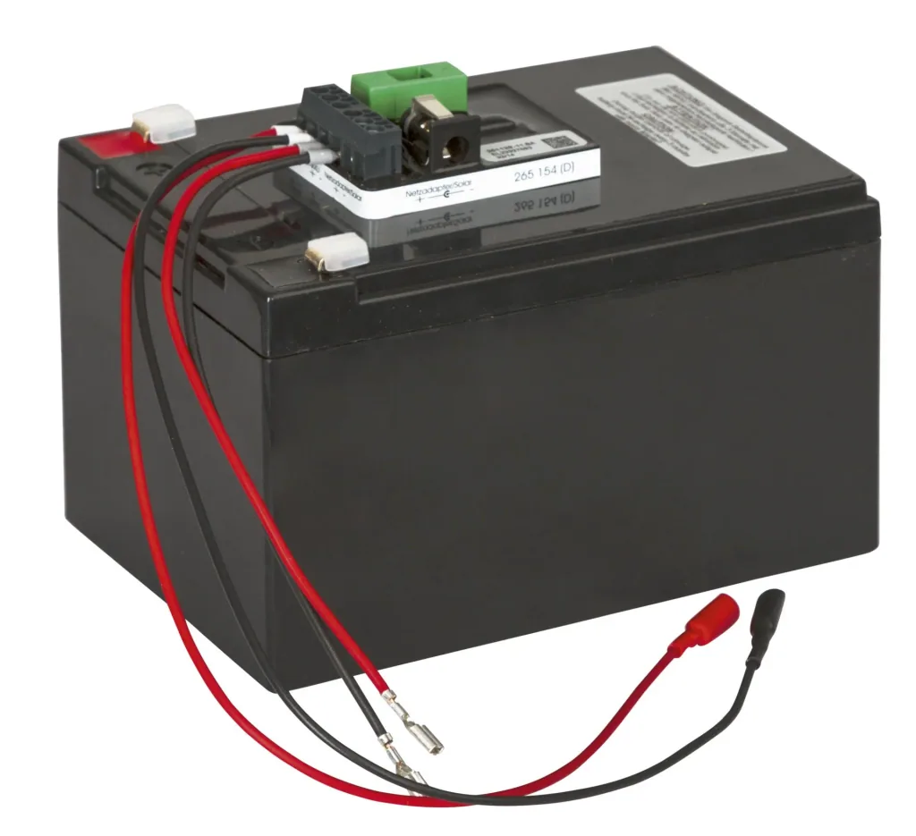Electric fence battery Power AGM 12V, 15Ah, including charge controller and mains charger