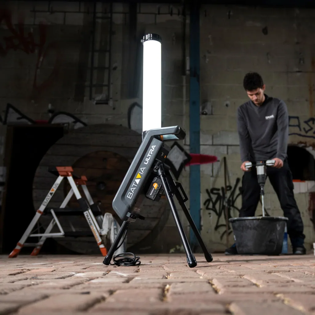 Maxxpack 18V hybride LED-werklamp 360° met statief (zonder accu en lader)