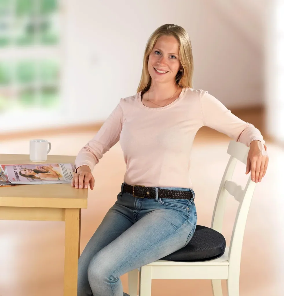 Rotating cushion with 2 interchangeable covers for summer and winter