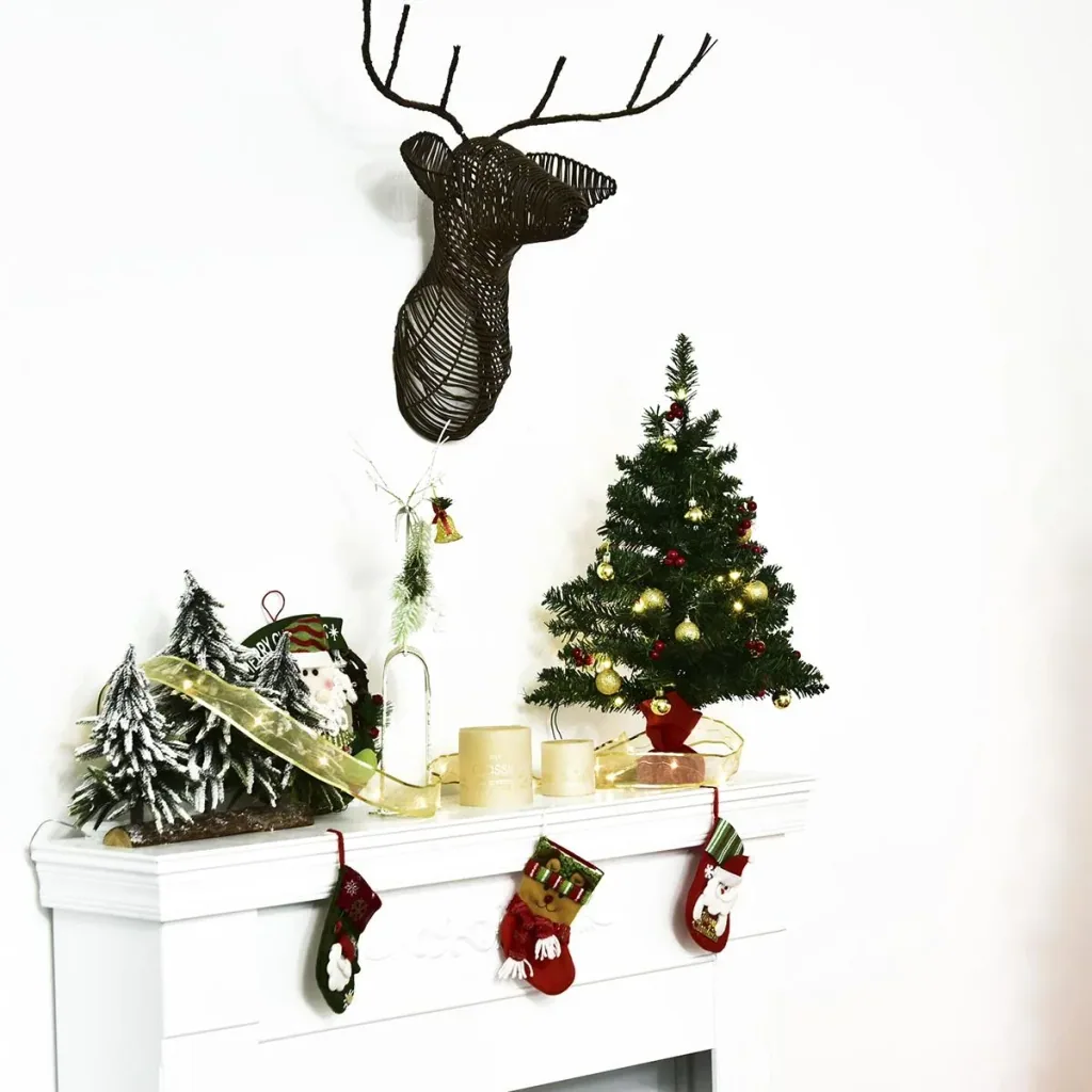 Christmas tree with holly berries green/red/gold