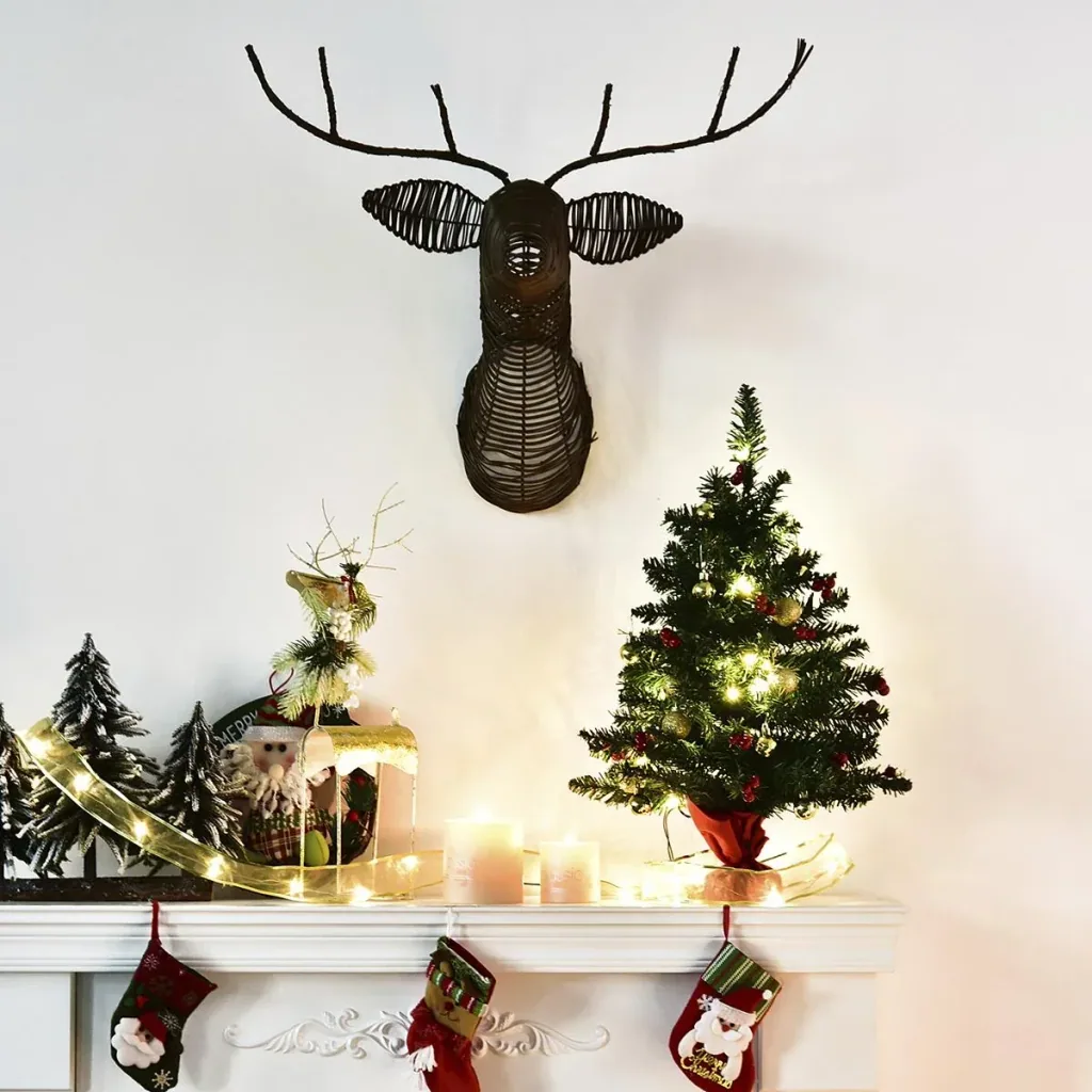 Christmas tree with holly berries green/red/gold