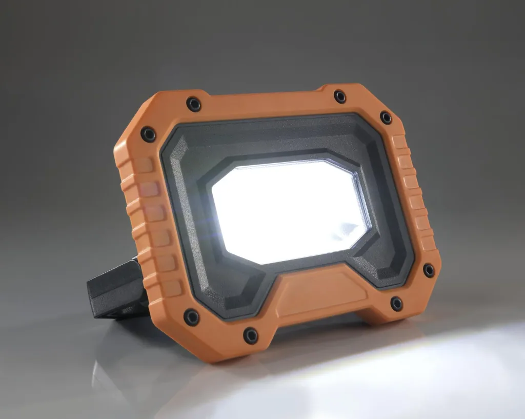 LED work light with Bluetooth speaker