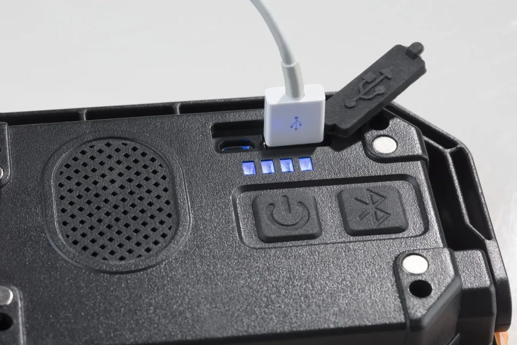 LED work light with Bluetooth speaker