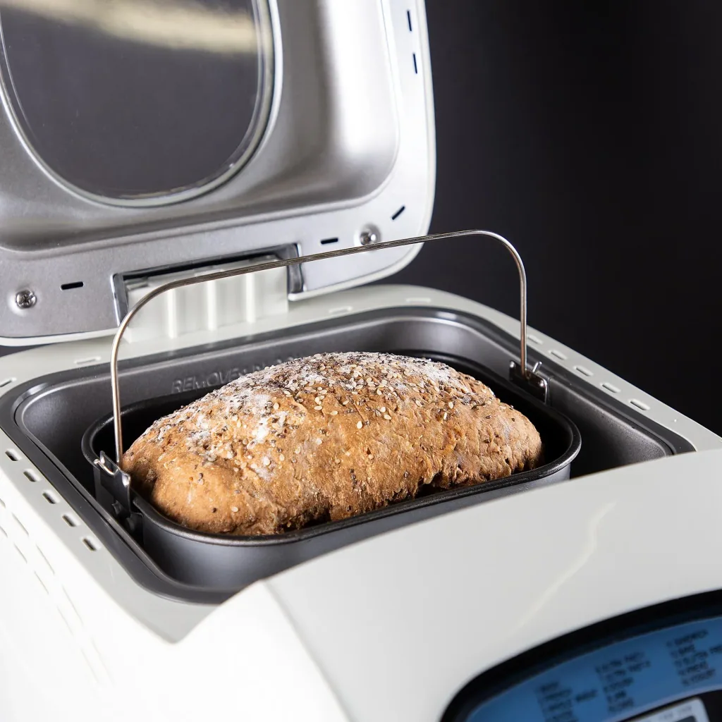 Bread maker, white, 600 watts