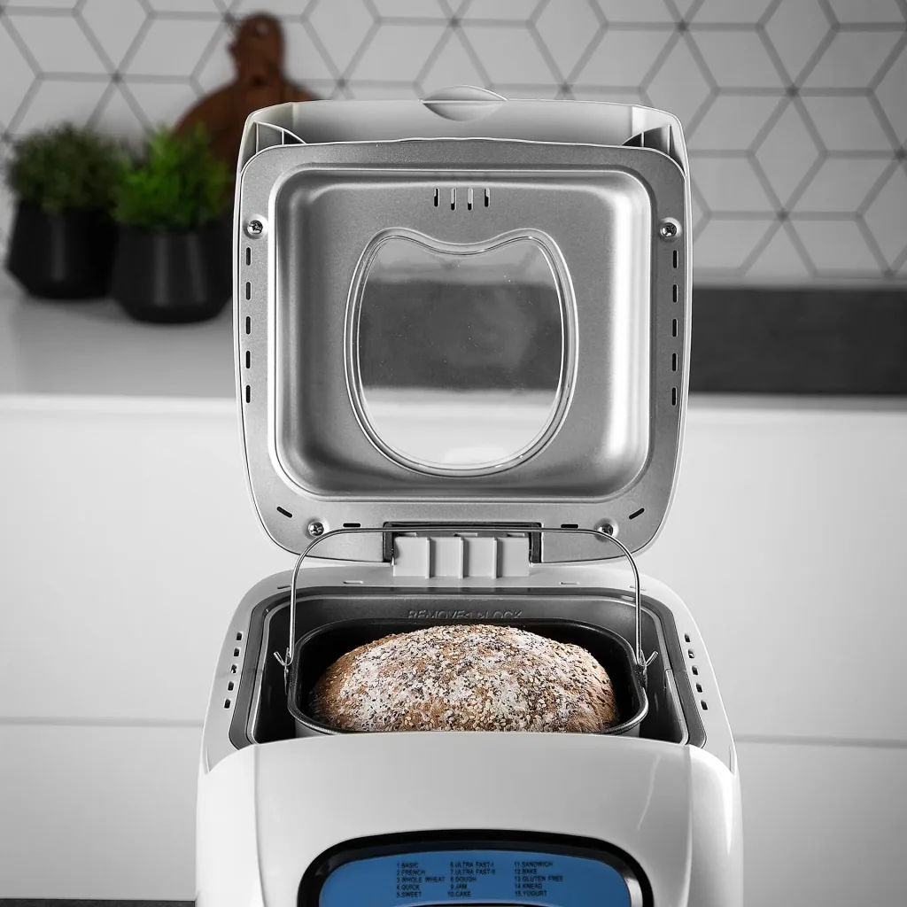 Bread maker, white, 600 watts