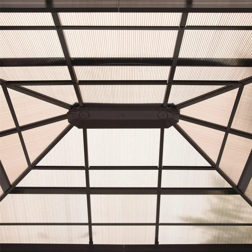 Garden tent with translucent roof