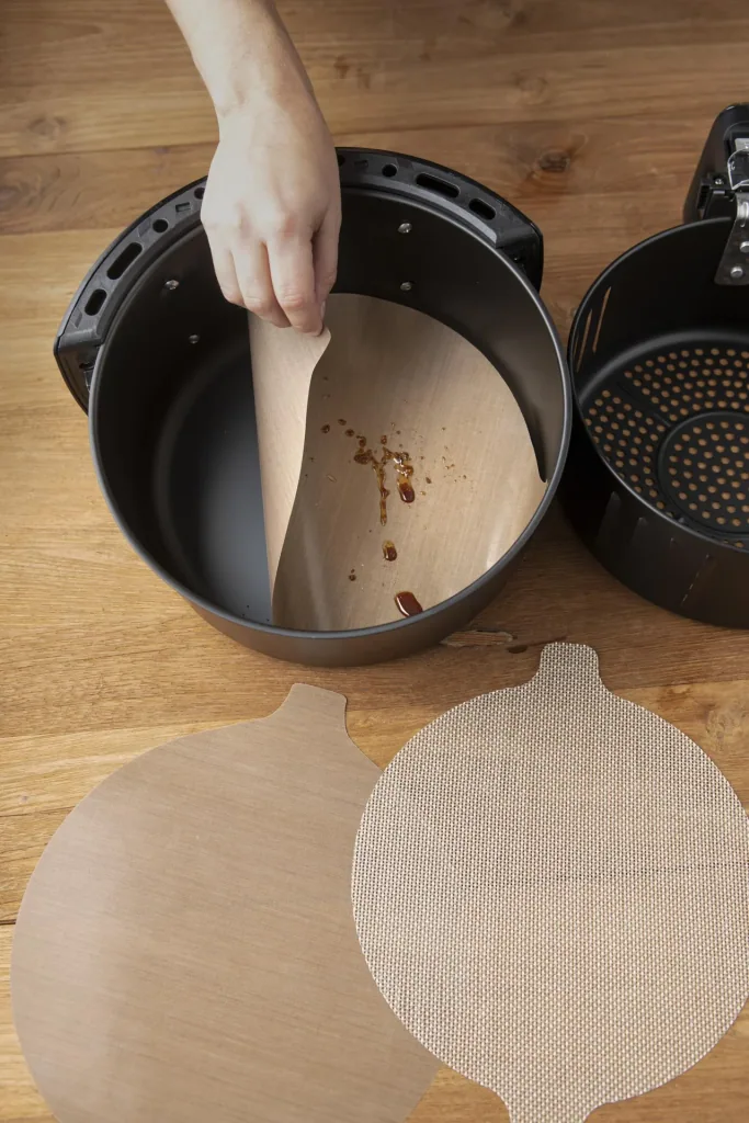 Hot air fryer baking and protective film round, 2-part Ø 23.5 / 25.5 cm