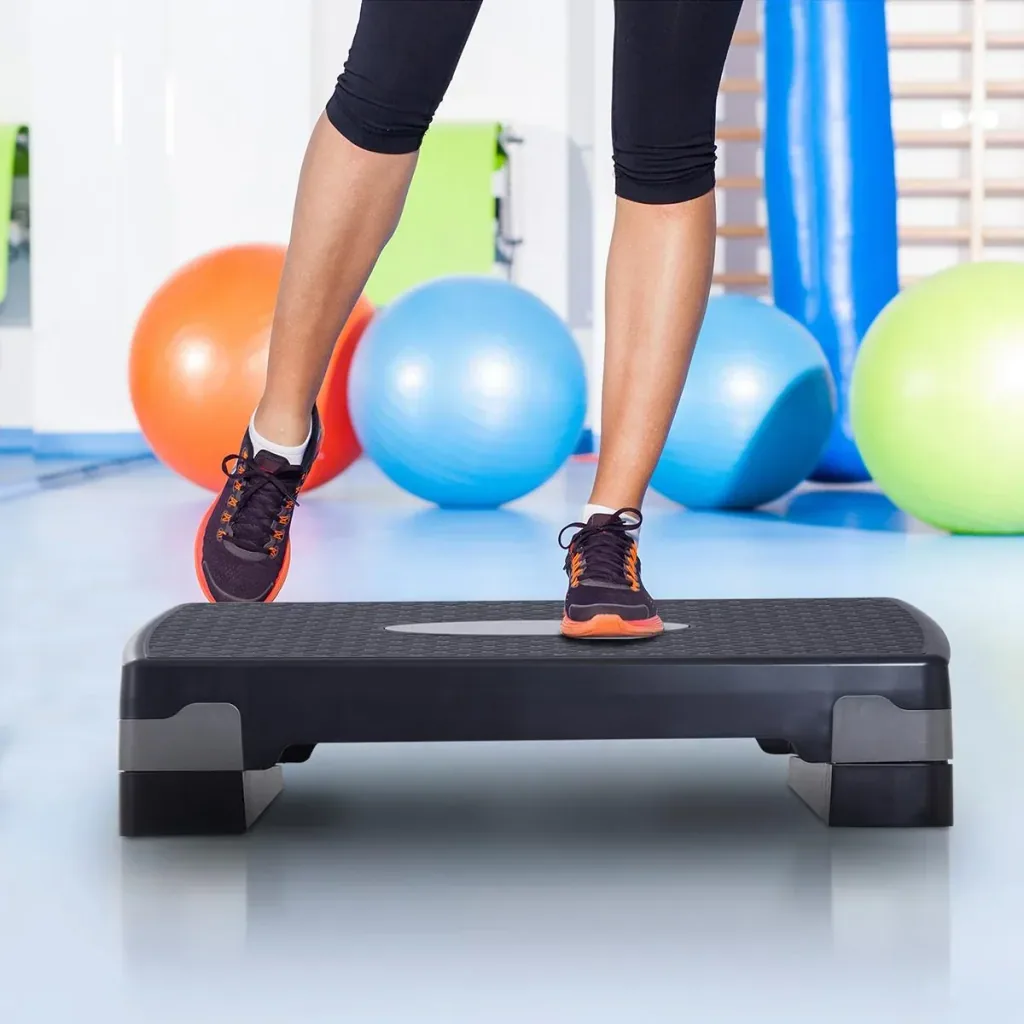 Height-adjustable step board black/grey