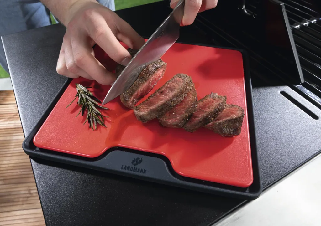 Silicone mat with cutting board