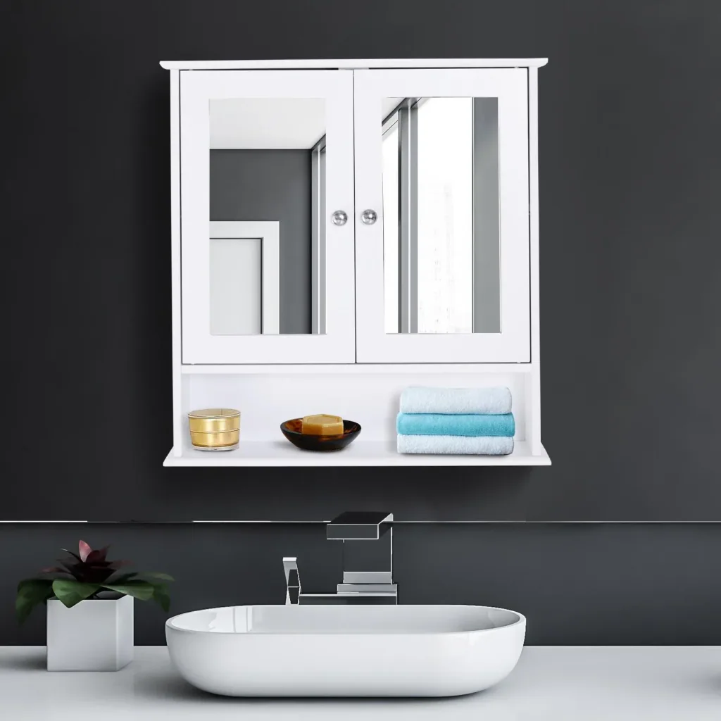 Mirror cabinet with shelf