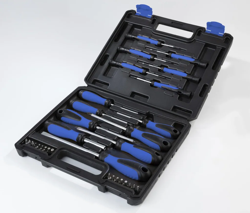Screwdriver and bit set, 32 pieces