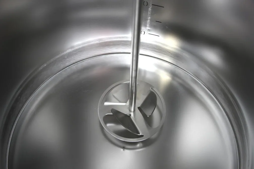 Lid with agitator for MilkPot 50