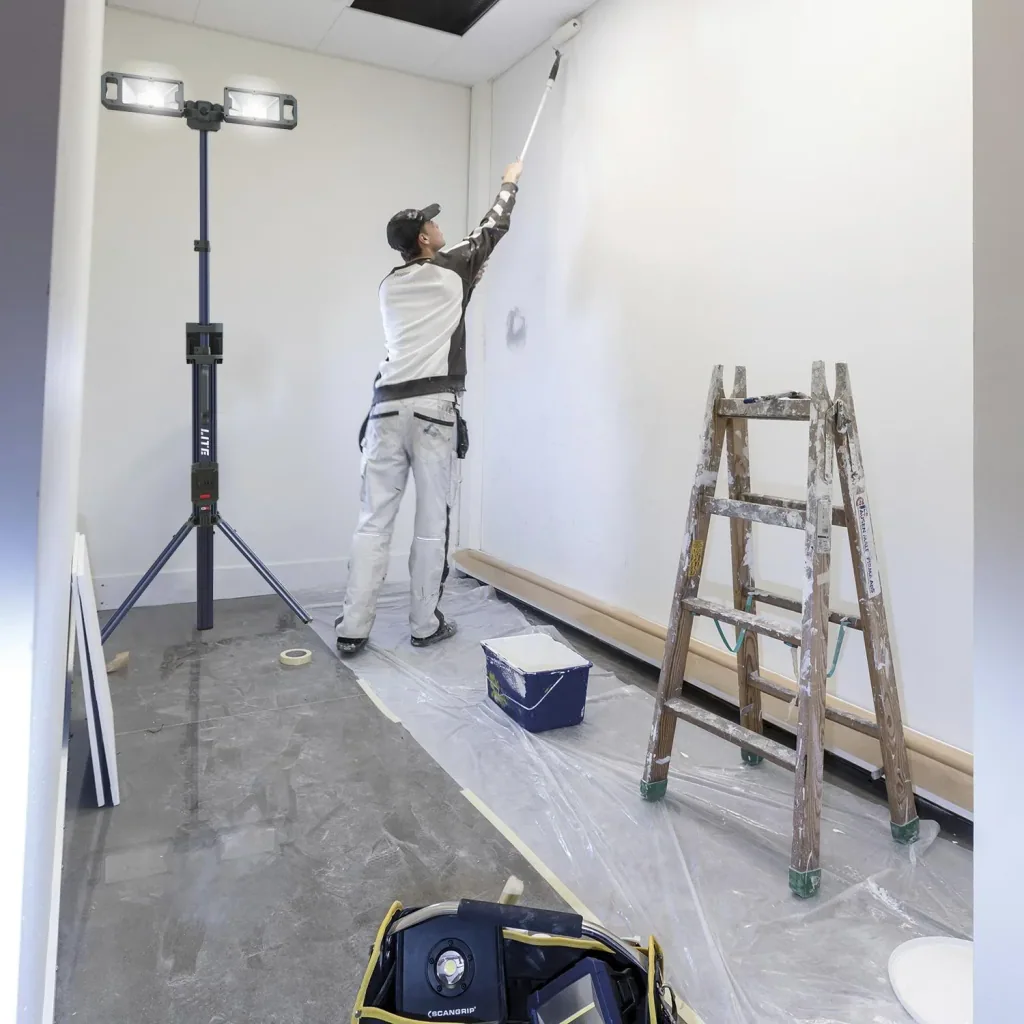 Handheld floodlight TOWER LITE CAS