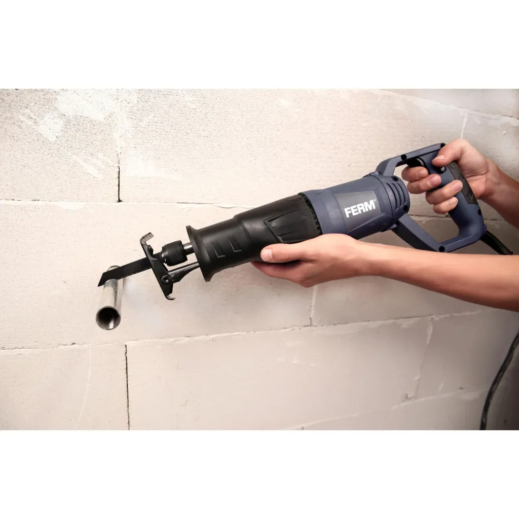 RSM1019 Reciprocating saw 710W - Soft handle - Quick change of grinding wheels - With 2 saw blades for wood (130mm - 11TPI) and