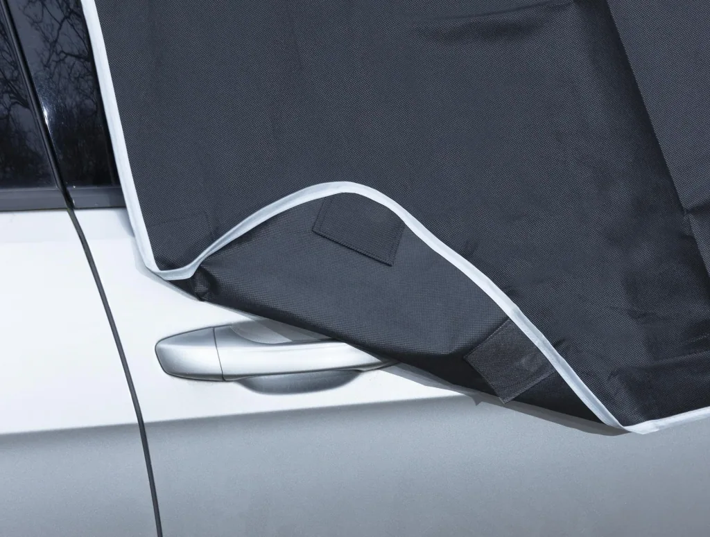 Car window cover - magnetic