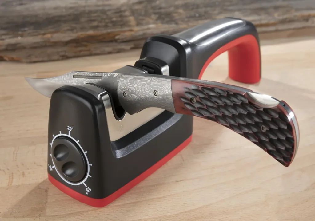 Knife sharpener with degree adjustment