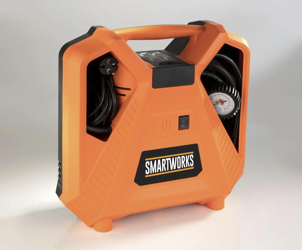 Compressor "Air Box" 1100 Watt + Free credit card multi-tool
