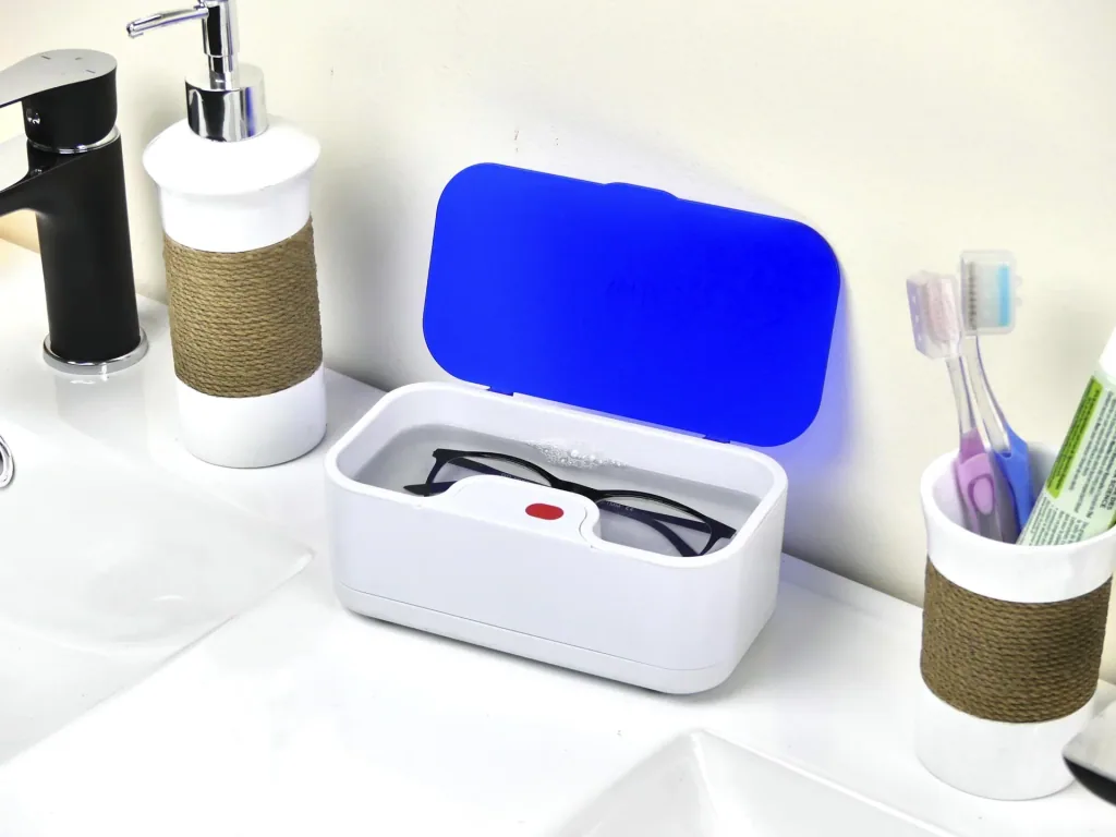 Glasses cleaner