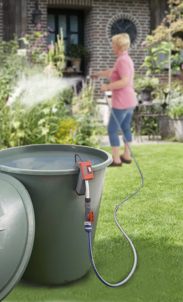 Battery-powered rain barrel pump 11.1 V