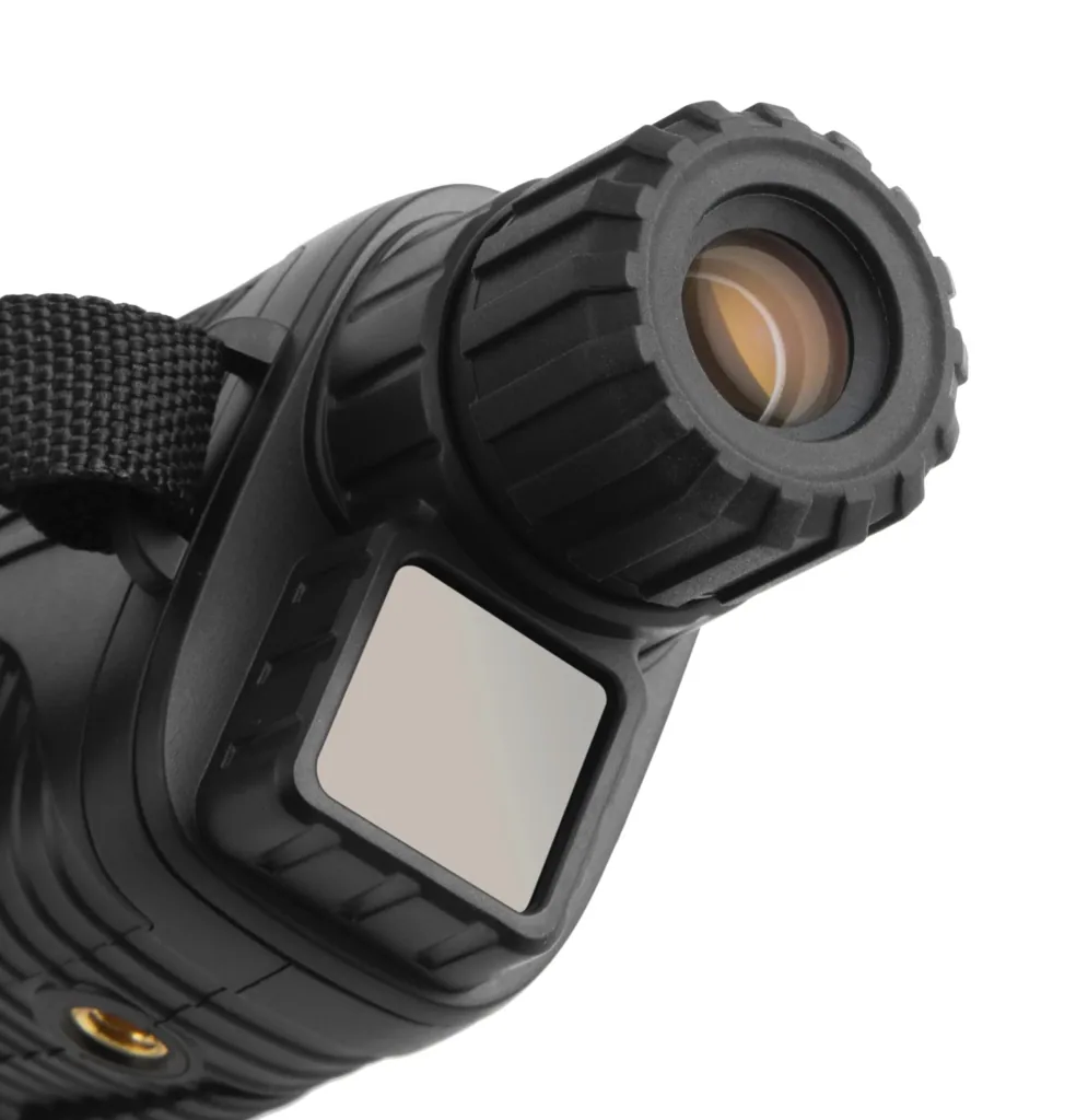 Night vision recording device with up to 300 m night vision