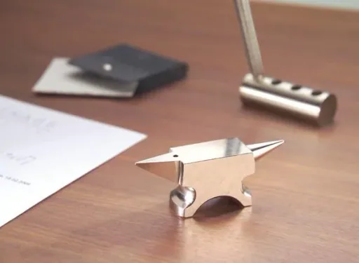 Small anvil for watchmakers